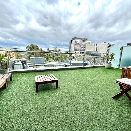 Readyset Apartments At Emerald Melbourne Exterior foto